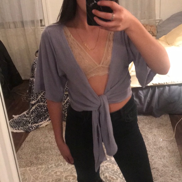 Urban Outfitters low cut cross tie shirt - Picture 6 of 7